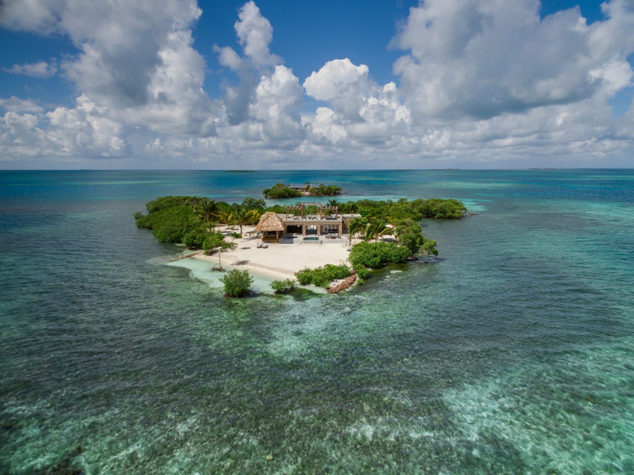 Globe-Trotter Picks The World’s Best Private Islands - Globe-Trotter Staging