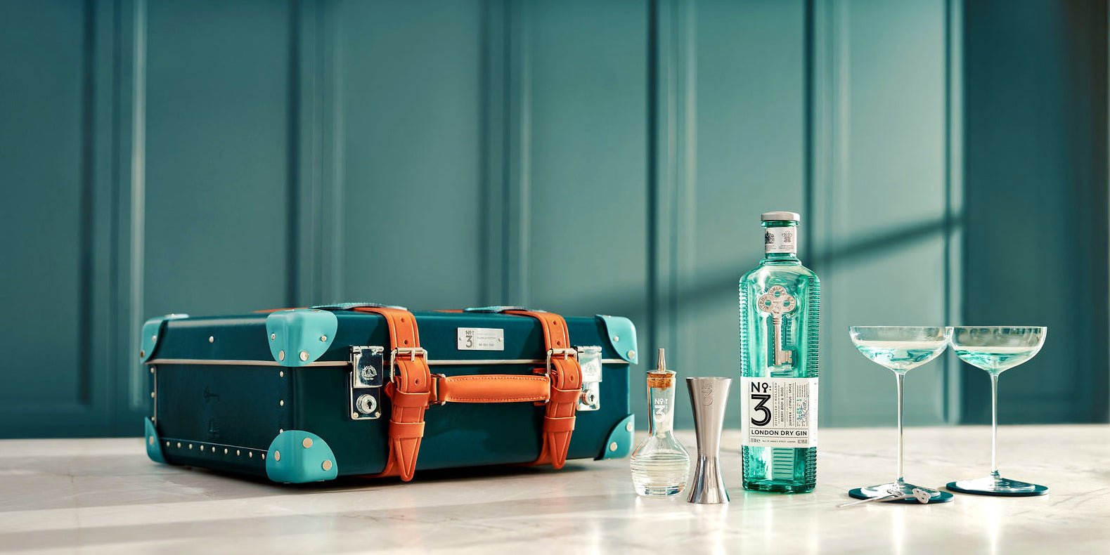 Globe-Trotter X No.3 London Dry Gin Unrivalled Martini Case - Globe-Trotter Staging