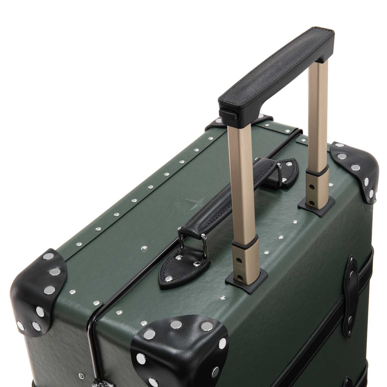 NO TIME TO DIE Luggage Collection · Carry-On - 4 Wheels | Ocean Green - Globe-Trotter Staging
